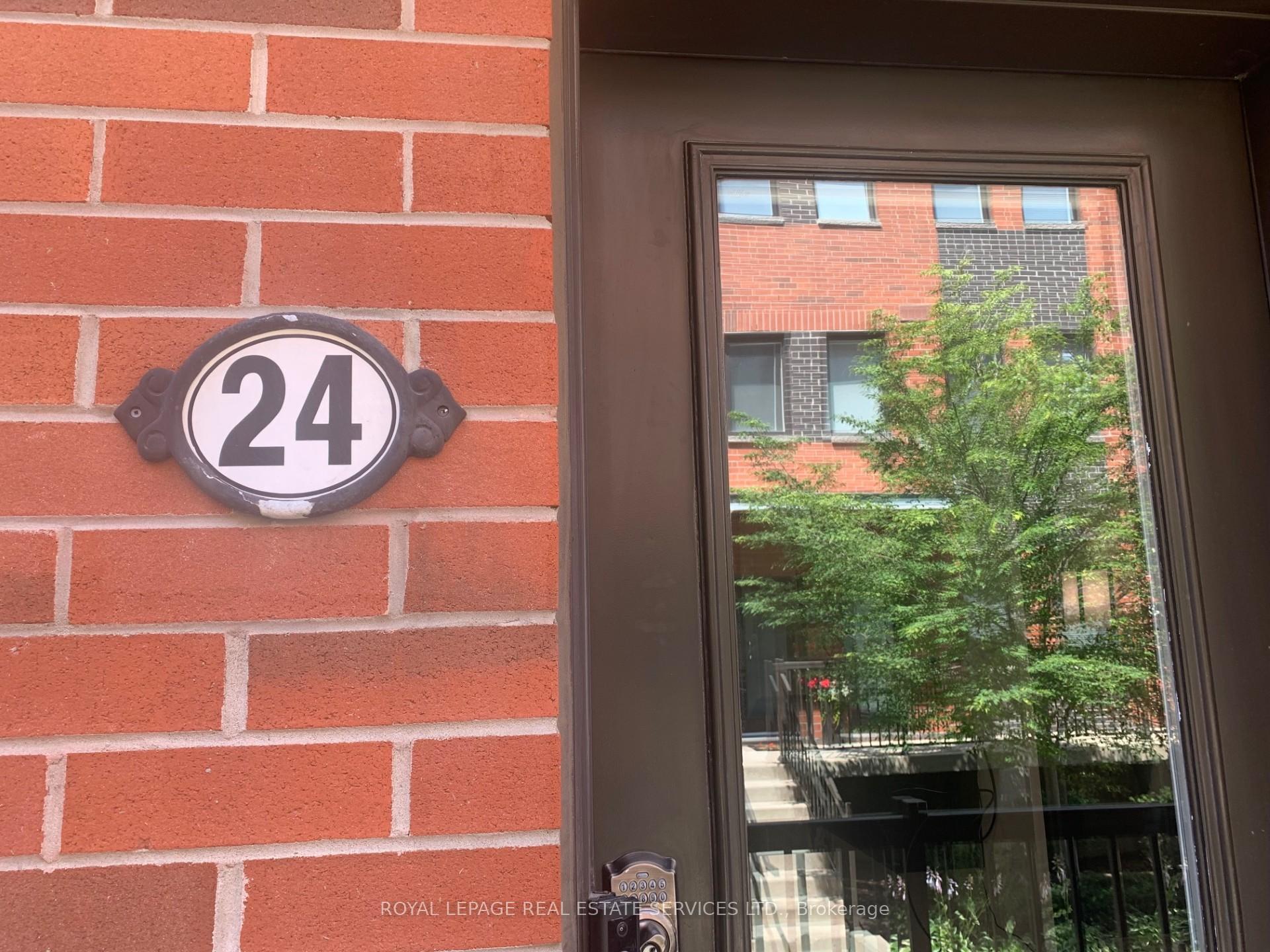24 - 871 Wilson Avenue Toronto Ontario Canada Rent residential Iwona Ward Royal LePage Real Estate Services Ltd., Brokerage*