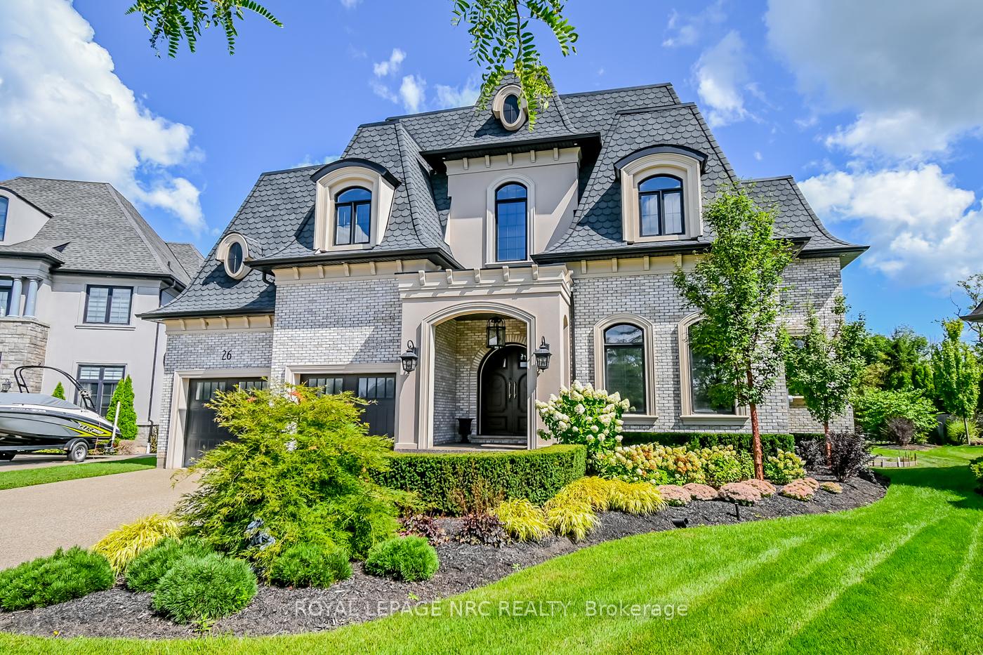 26 Sandalwood Crescent Niagara-On-The-Lake Ontario Canada Sale residential Gloria Valvasori ASP Century 21 Signature Service