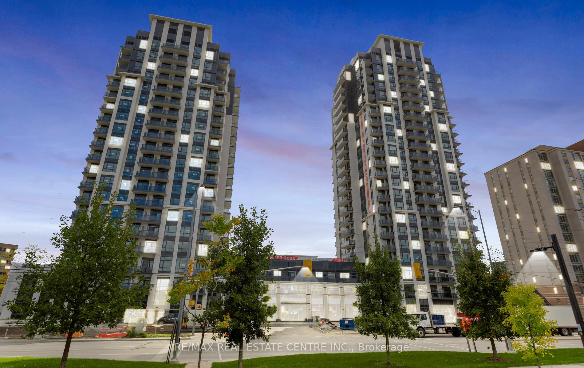 301 - 202 Burnhamthorpe Road E Mississauga Ontario Canada Sale residential Sachit Shetty RE/MAX Real Estate Centre Inc., Brokerage*