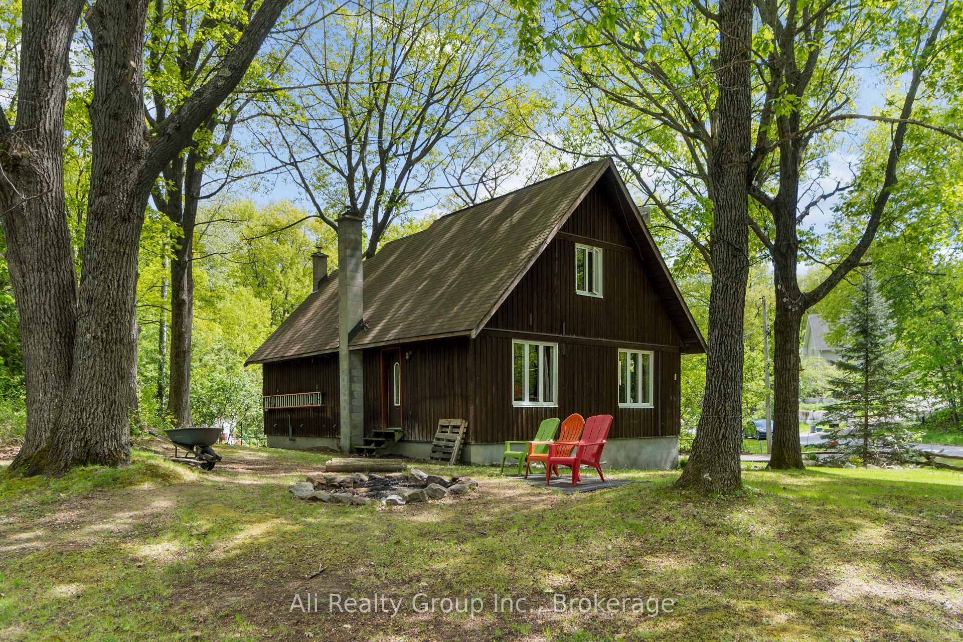190 Woods Road Ottawa Ontario Canada Sale residential Sandi Branker Zolo Realty, Brokerage*