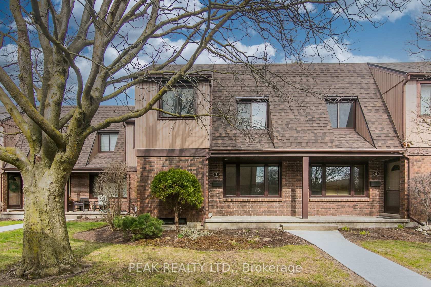 7 - 279 Sandowne Drive Waterloo Ontario Canada Sale residential   TRI-CITY GOLD REALTY INC