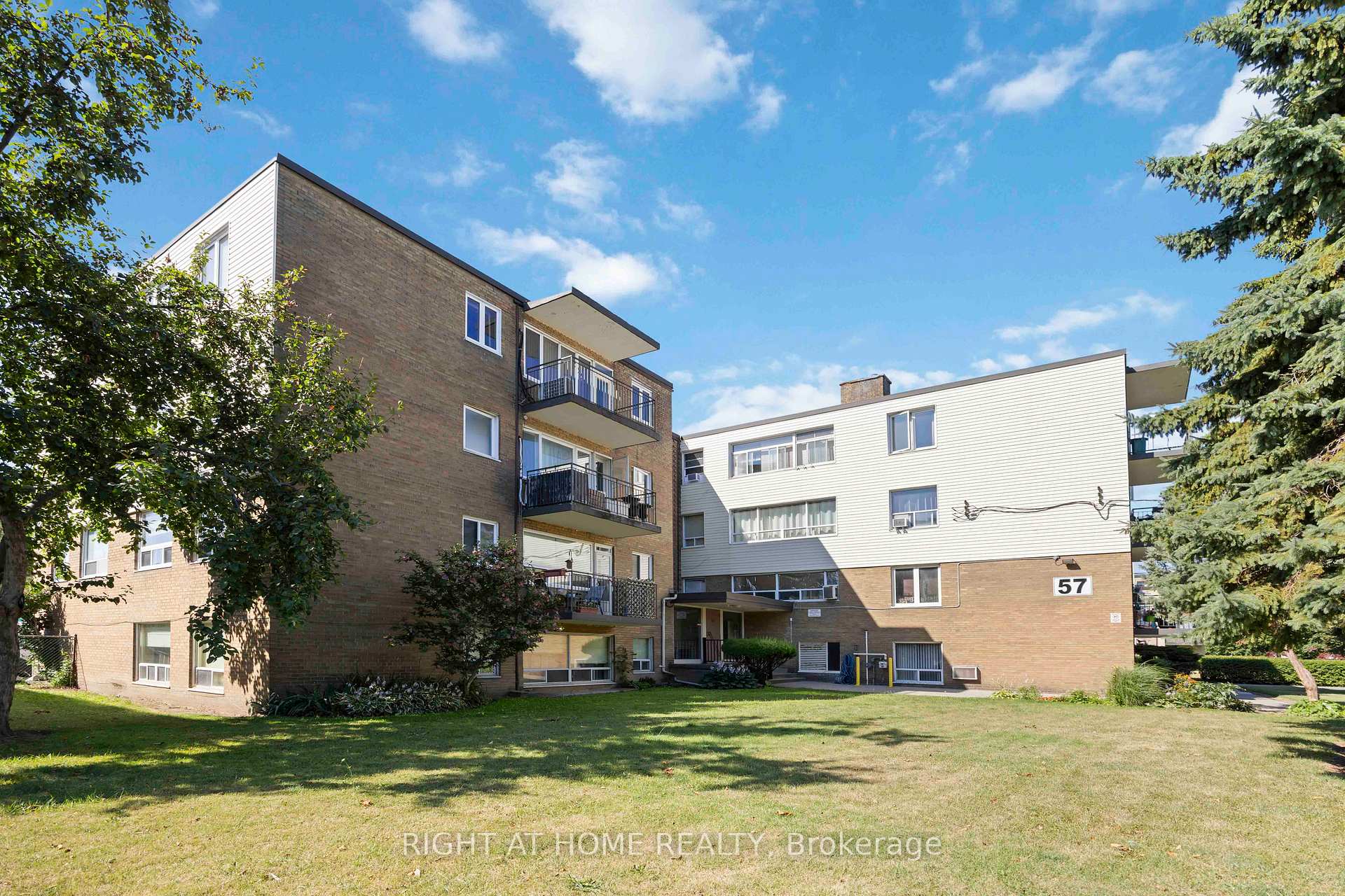 103 - 57 Neptune Drive Toronto Ontario Canada Sale residential J. Luis Filipe Right at Home Realty, Brokerage*