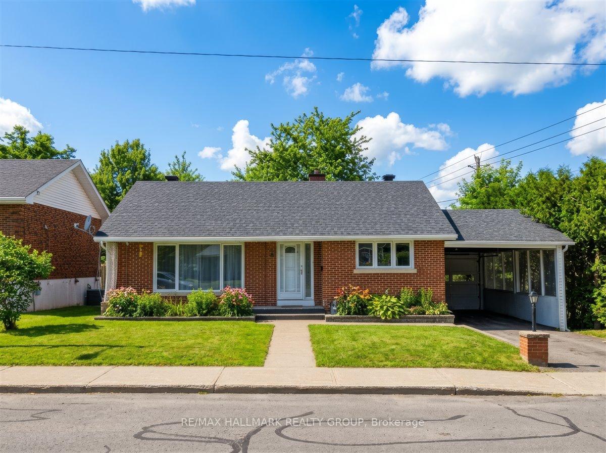 66 Broadview Avenue E Smiths Falls Ontario Canada Sale residential Devon Wadden RE/MAX HALLMARK REALTY GROUP