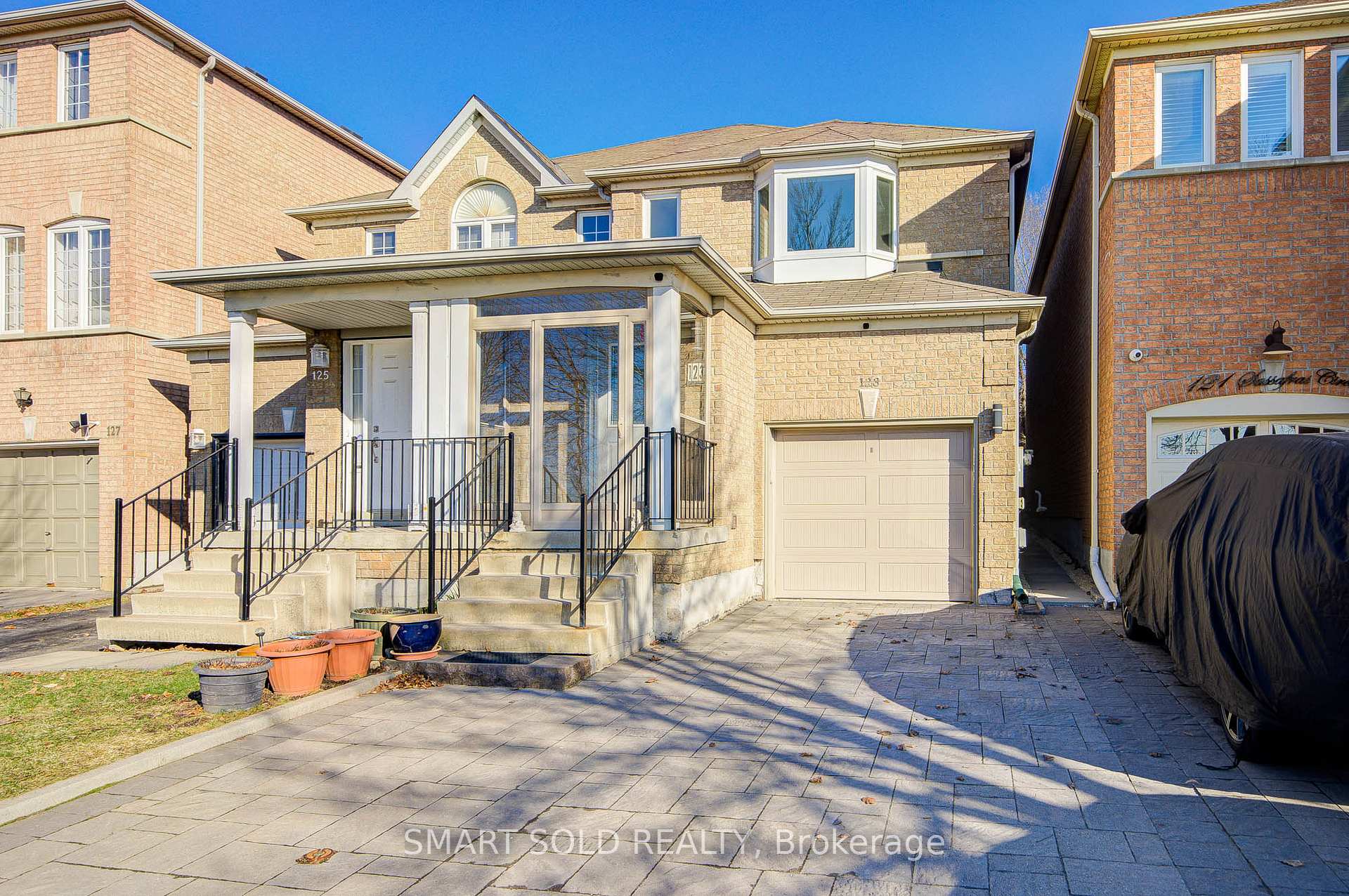 123 Sassafras Circle Vaughan Ontario Canada Sale residential MNG Team HomeLife/ROMANO Realty Ltd., Brokerage