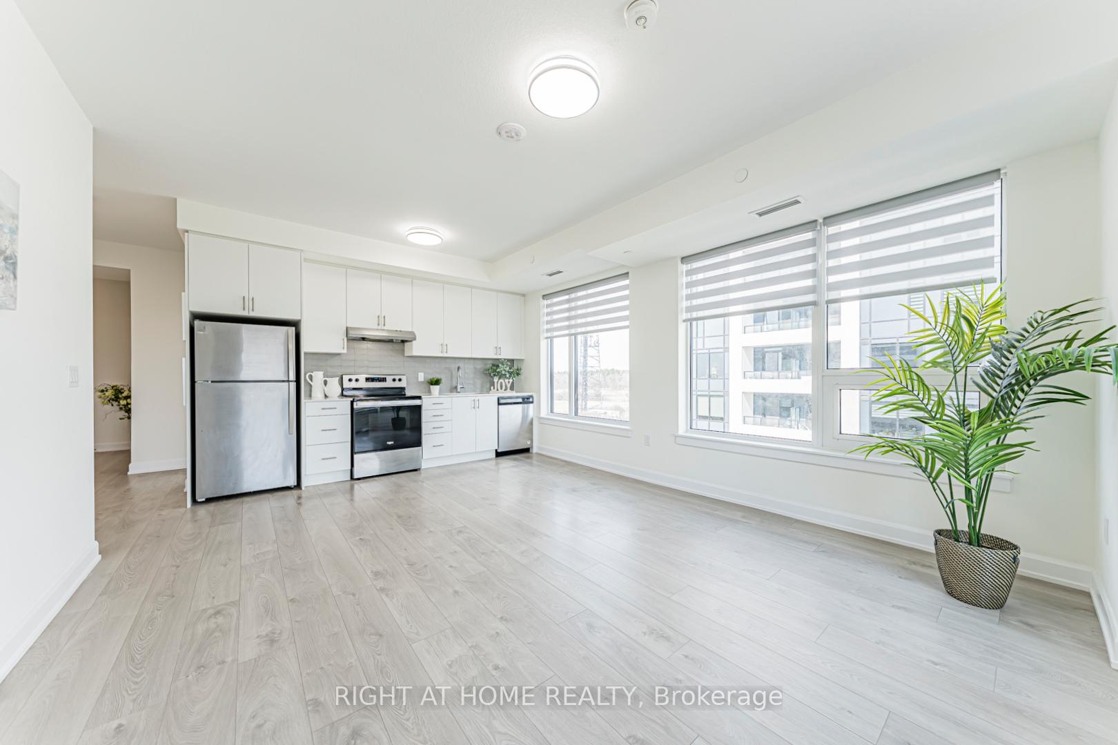 524 - 3200 william coltson Avenue Oakville Ontario Canada Sale residential Guido Bernal Right at Home Realty, Brokerage*