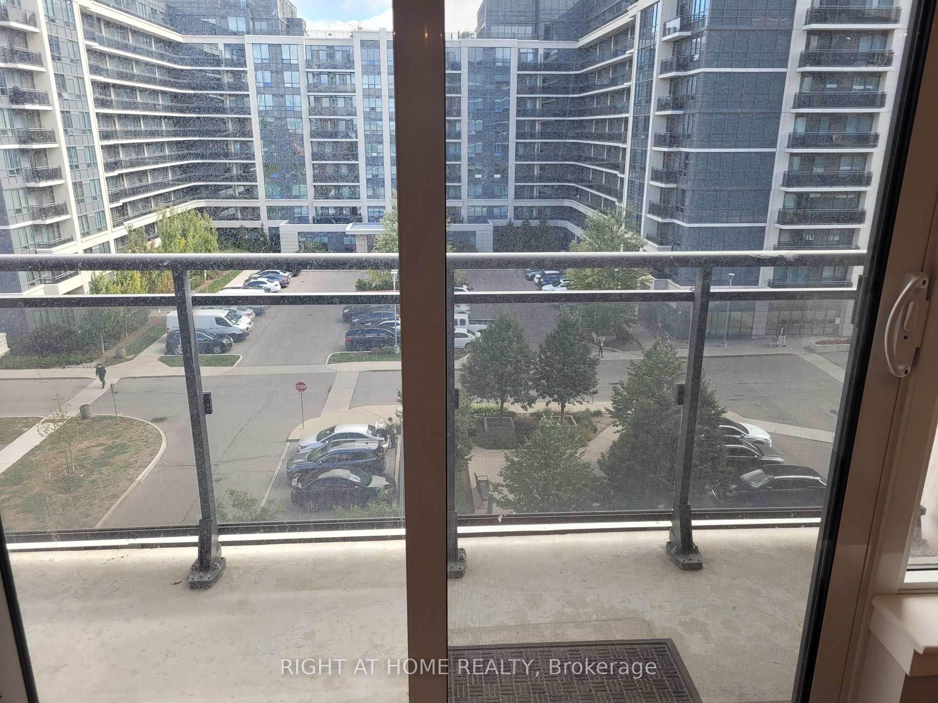 723 - 370 Highway 7 E Richmond Hill Ontario Canada Rent residential Slavisa (Sasha) Garaca Right at Home Realty, Brokerage*