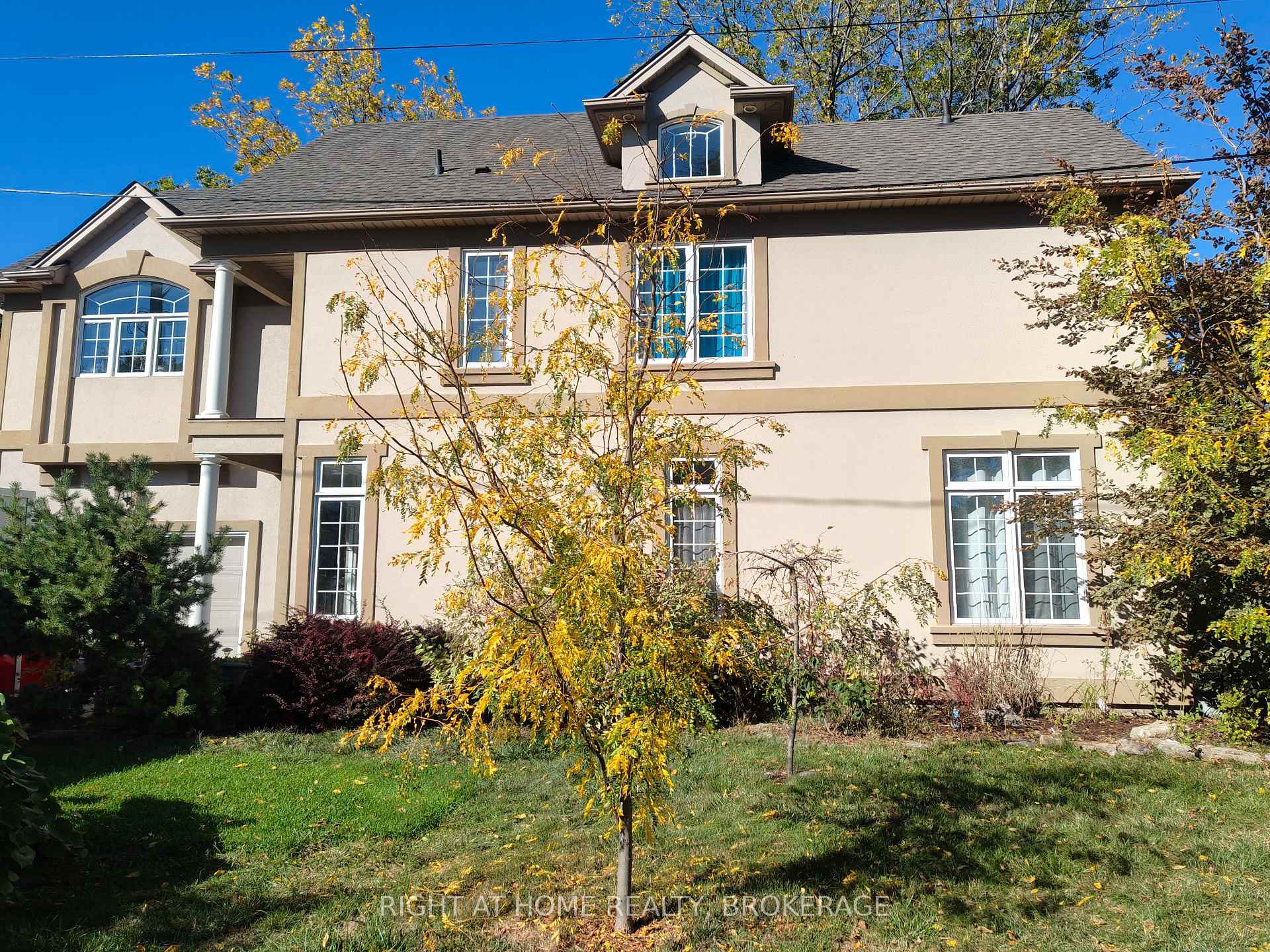 22 Ursula Avenue St. Catharines Ontario Canada Sale residential Neeraj Garg Right at Home Realty, Brokerage*