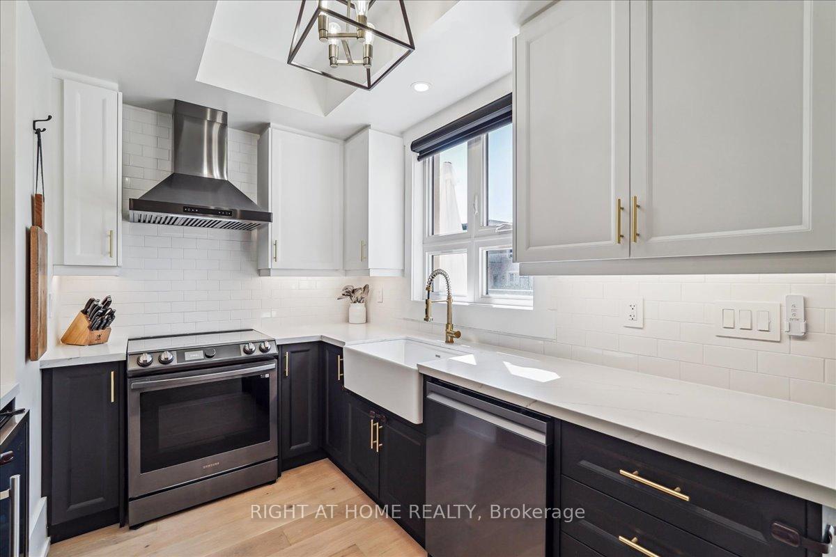 14 - 105 Kayla Crescent Vaughan Ontario Canada Sale residential J. Luis Filipe Right at Home Realty, Brokerage*