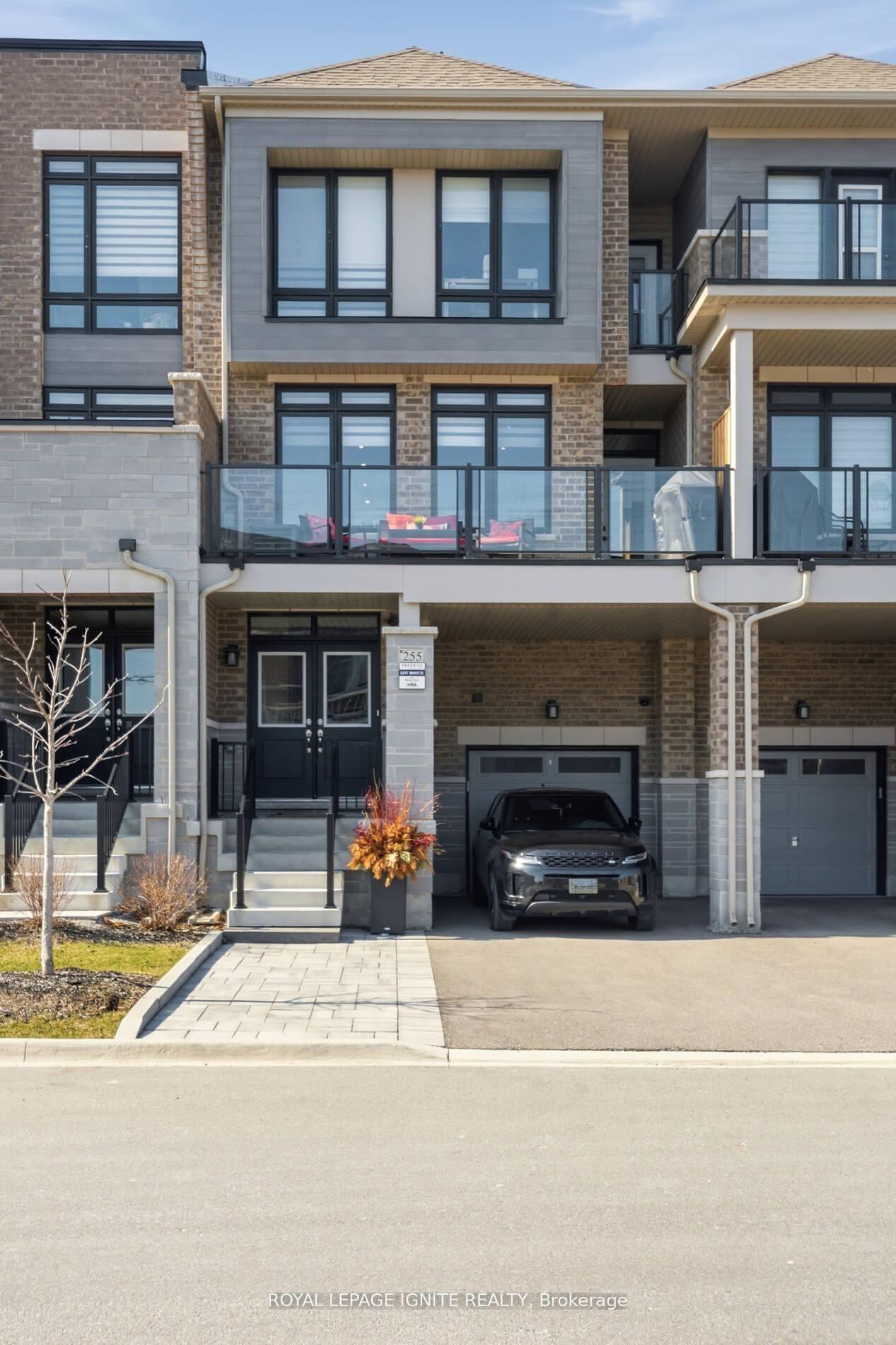255 Moody Drive Vaughan Ontario Canada Sale residential Shahi Raj ROYAL LePAGE IGNITE REALTY