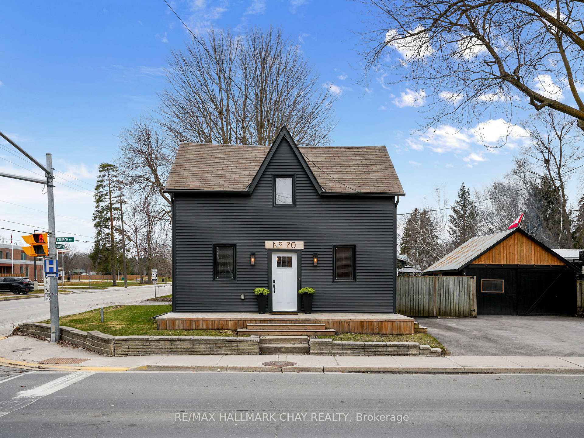 70 Church Street S New Tecumseth Ontario Canada Sale residential Mark Leader RE/MAX Hallmark Chay Realty, Brokerage