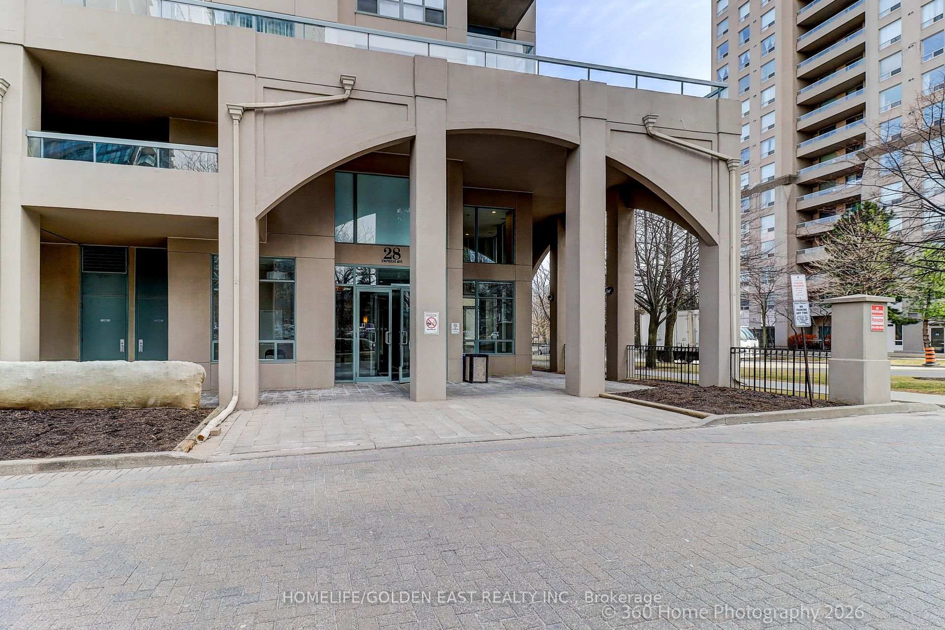 2205 - 28 Empress Avenue Toronto Ontario Canada Sale residential Allan Todd RE/MAX Real Estate Centre Inc., Brokerage*