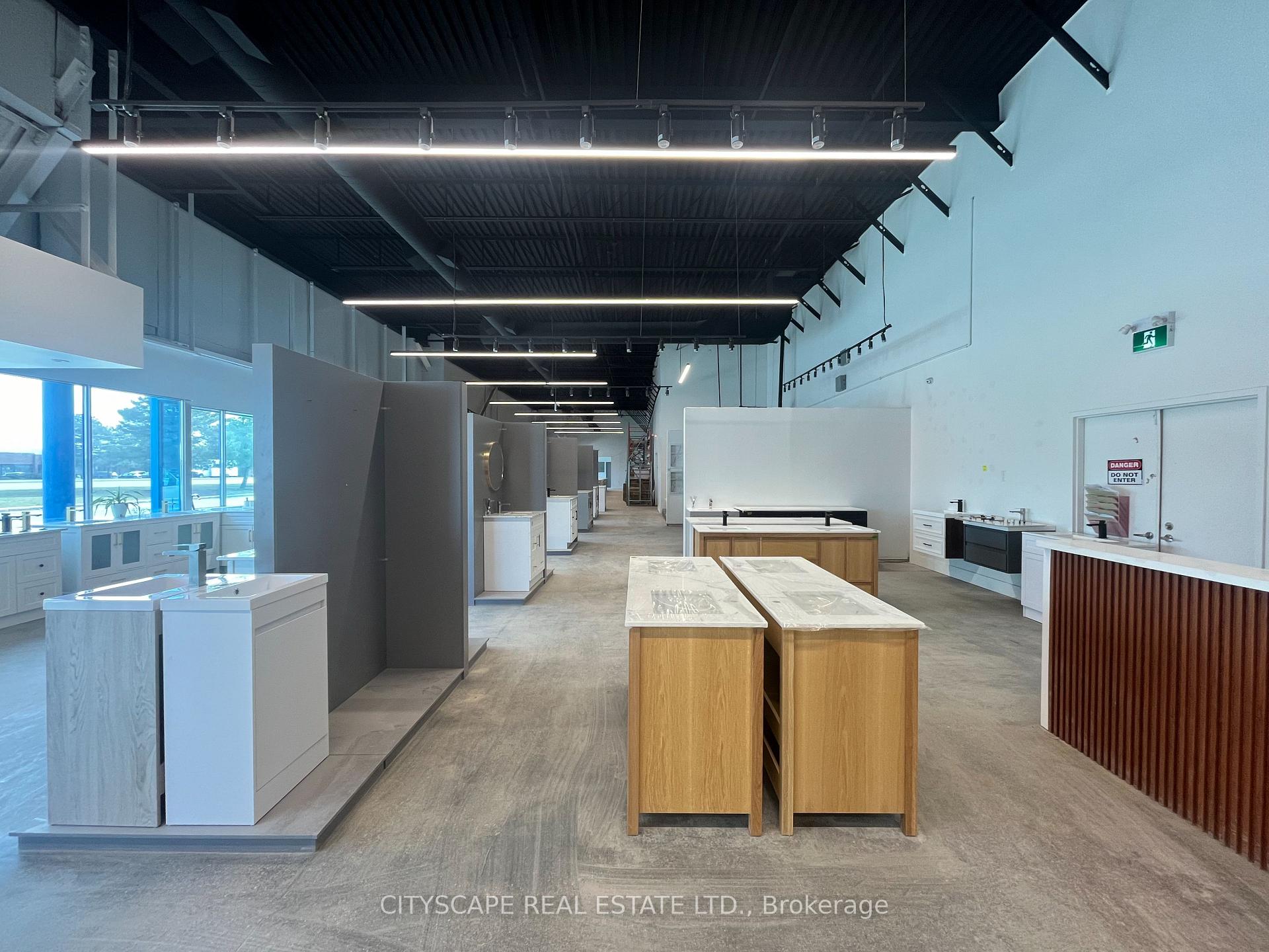 4 & 4A, Opt A - 6150 Dixie Road Mississauga Ontario Canada Lease commercial Emad Qazi Cityscape Real Estate Ltd., Brokerage 