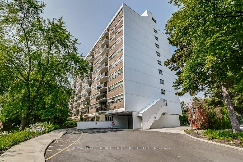 404 - 212 Kerr Street Oakville Ontario Canada Sale residential Nadia  Maharaj Royal LePage Real Estate Services Ltd., Brokerage