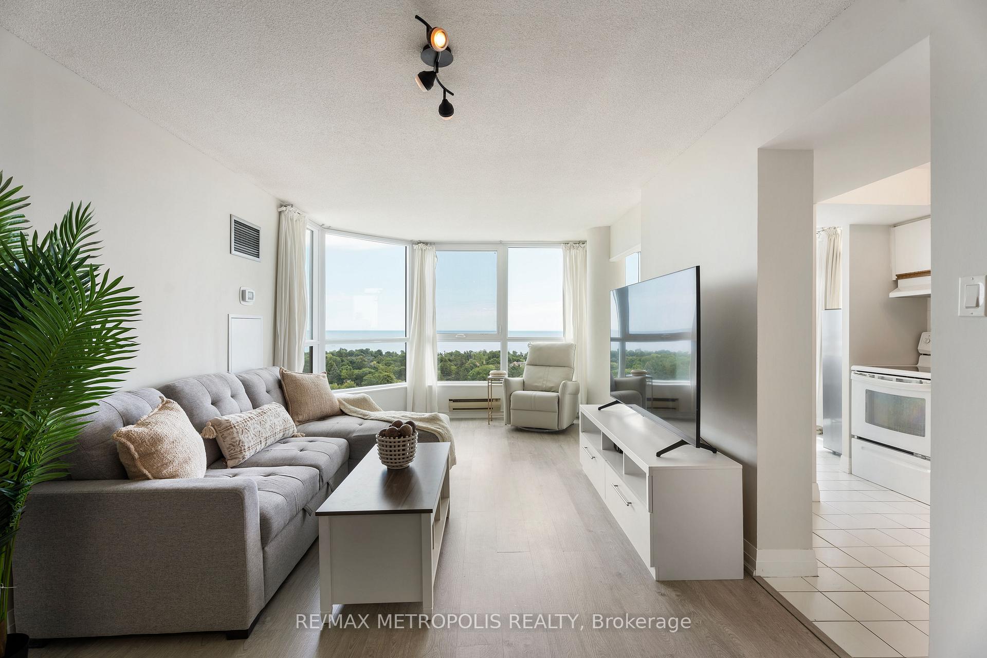 1707 - 3233 Eglinton Avenue E Toronto Ontario Canada Sale residential   RE/MAX Metropolis Realty Brokerage*