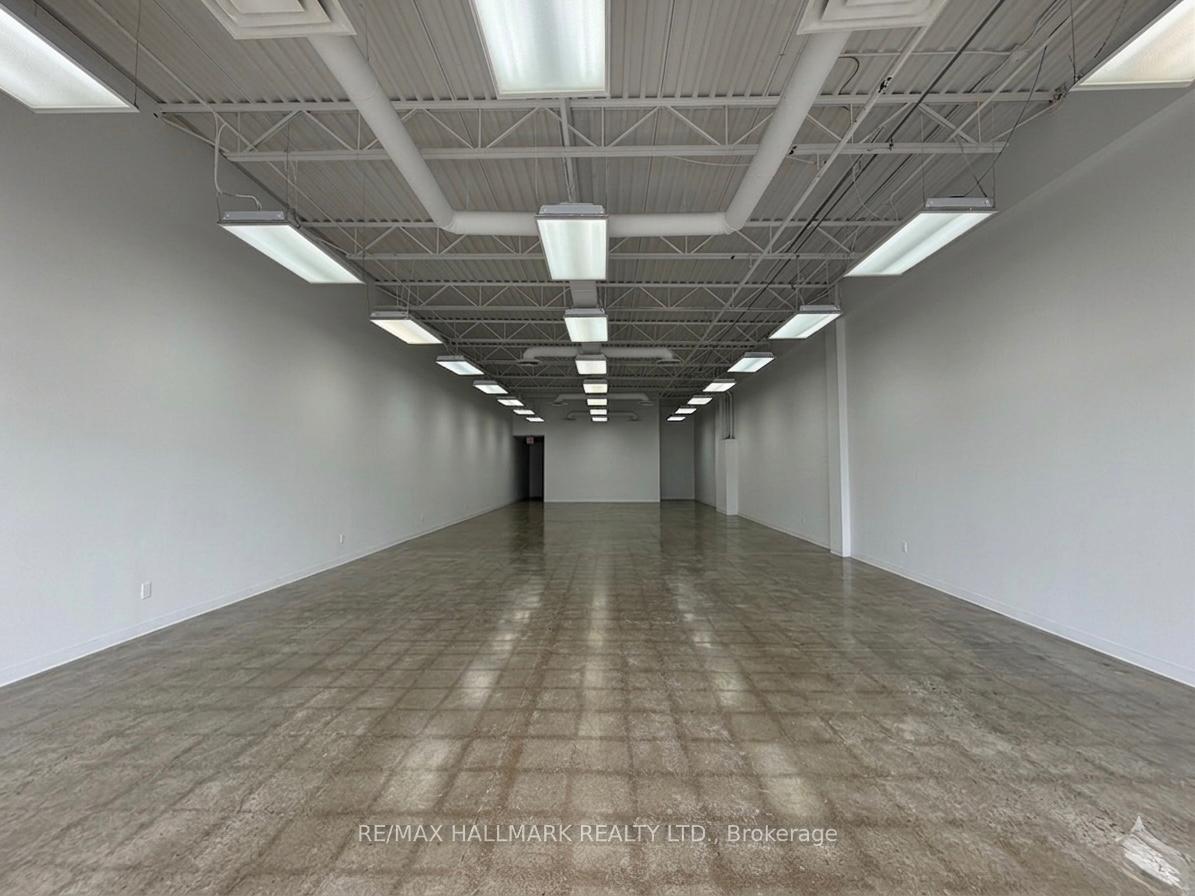 8 - 2 Allaura Boulevard E Aurora Ontario Canada Lease commercial Bobby Alejandro RE/MAX Hallmark Realty Ltd., Brokerage*