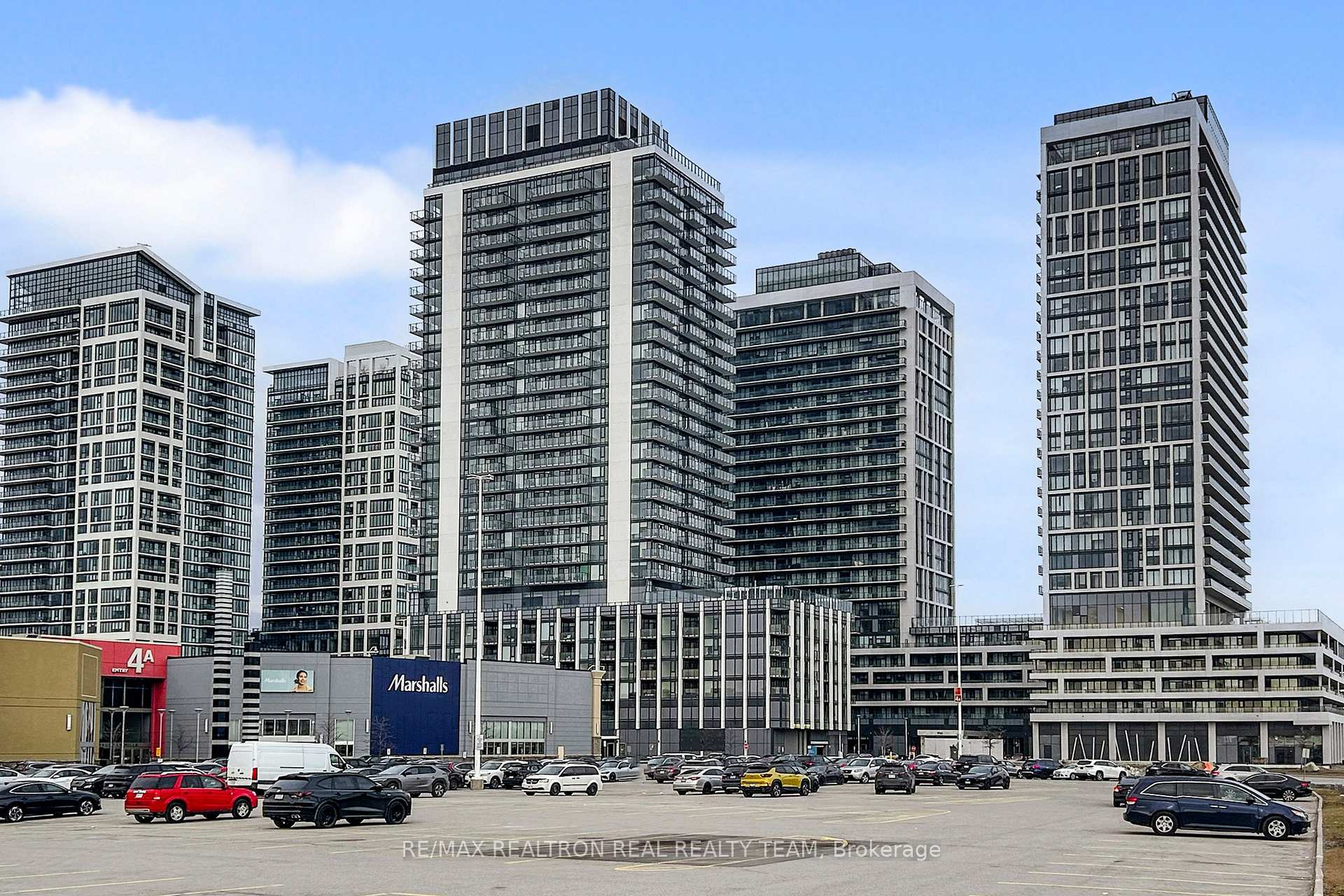 211 - 8960 Jane Street Vaughan Ontario Canada Sale residential Al & Peggy Cunningham Re/Max Experts, Brokerage*