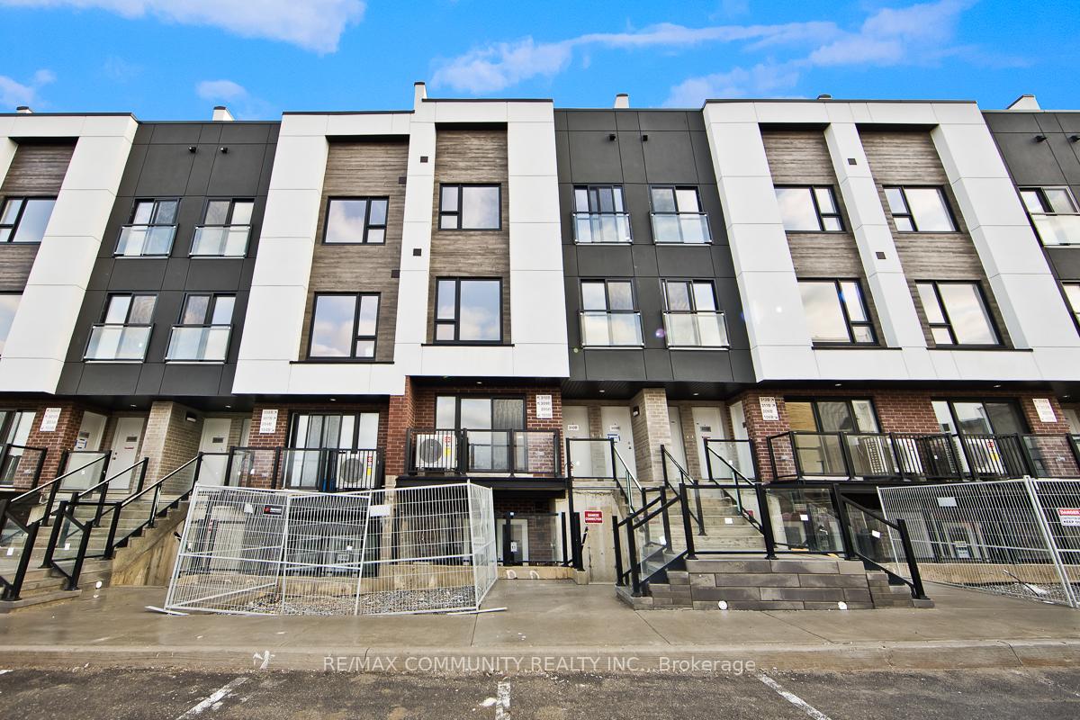 105B - 16 Melbourne Avenue St. Catharines Ontario Canada Rent residential Tharsh Kailayapillai RE/MAX COMMUNITY REALTY INC., Brokerage*