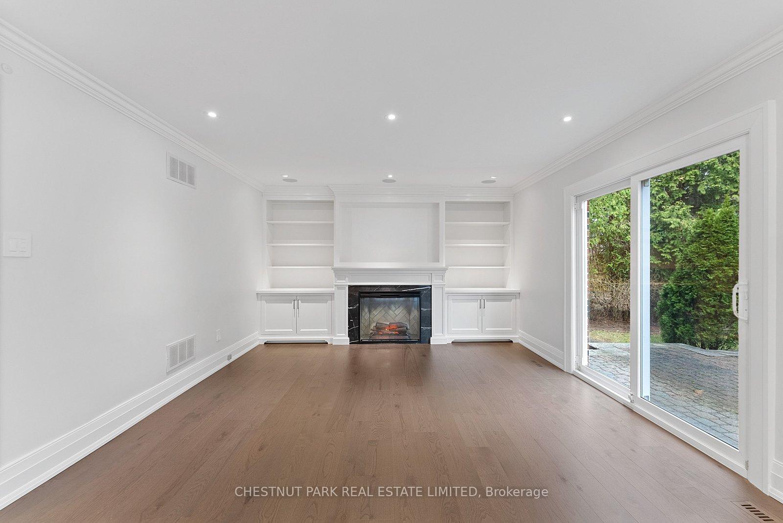 5 Bedroom Single Family Home/House's Image 15