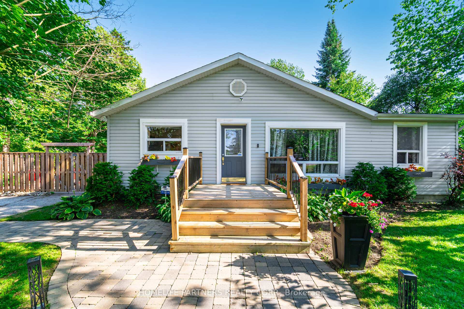 749 Happyvale Drive Innisfil Ontario Canada Rent residential Chris Kosalka HomeLife Partners Realty Corp., Brokerage*