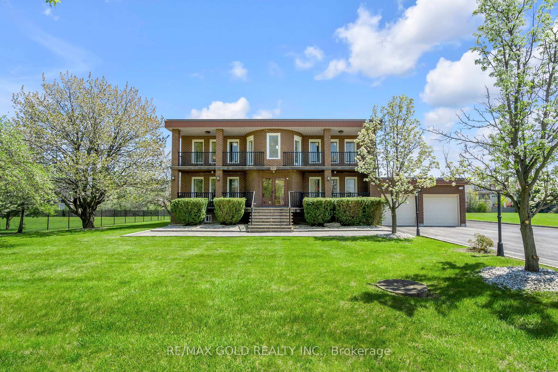 22 Tortoise Court Brampton Ontario Canada Sold residential Sundeep Babbar Royal Lepage Certified Realty, Brokerage*