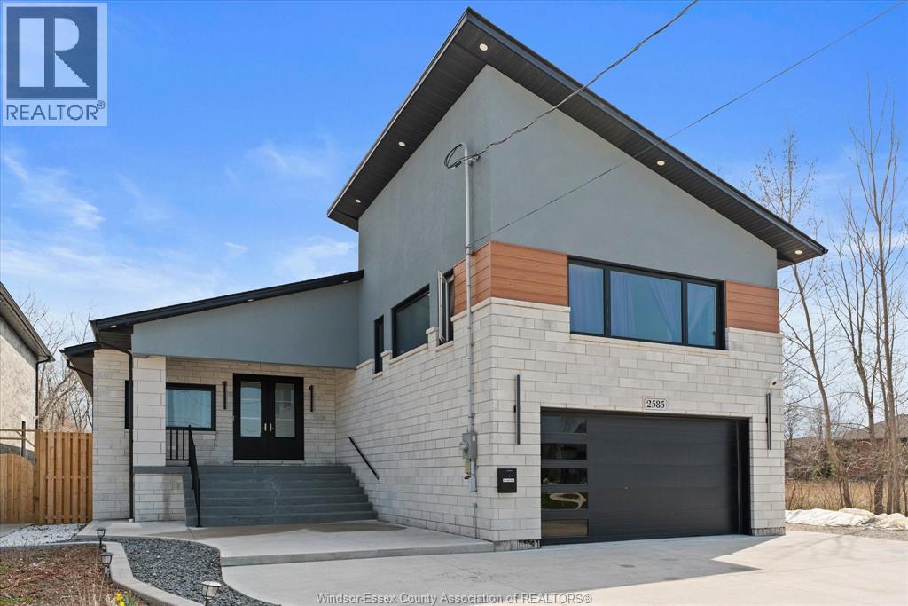 2585 KENORA STREET Windsor Ontario Canada Sale residential Nevena Malivuk Right at Home Realty, Brokerage*