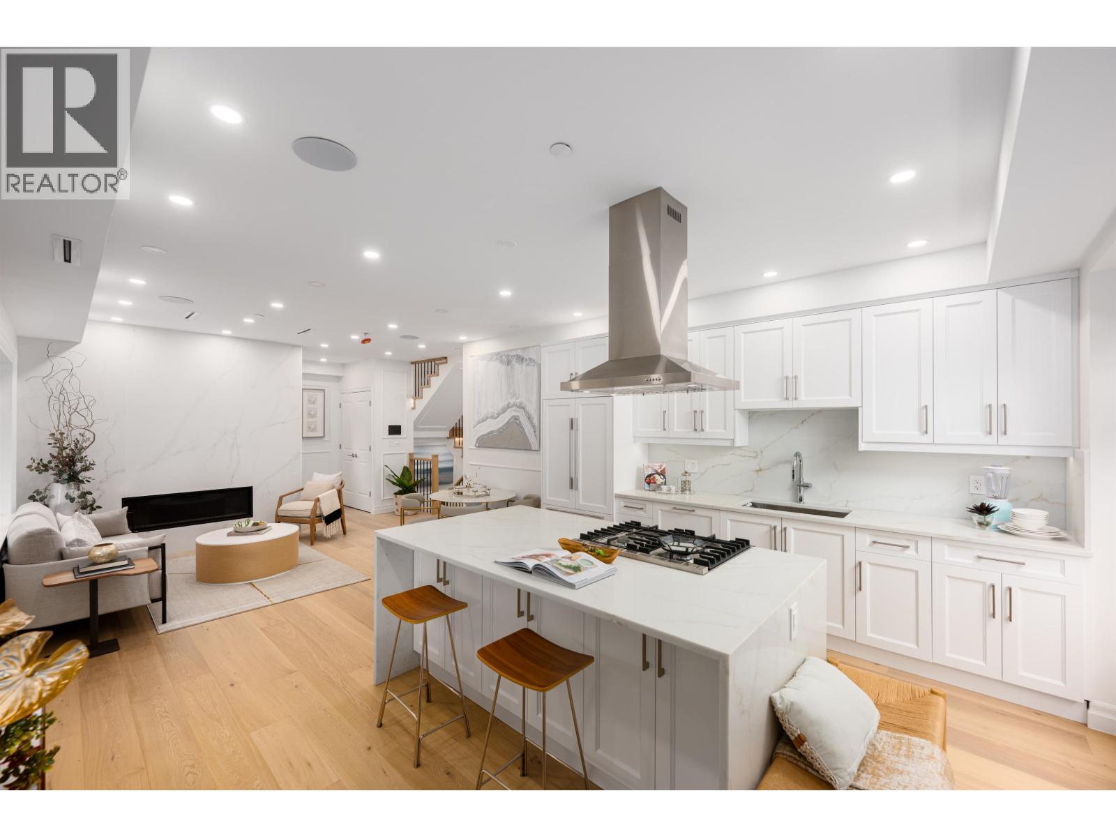 2014 W 15TH AVENUE Vancouver British Columbia Canada Sale residential Marlene Saunders Personal Real Estate Corporation Marlene Saunders Personal Real Estate Corporation | Team 3000 Realty Ltd.