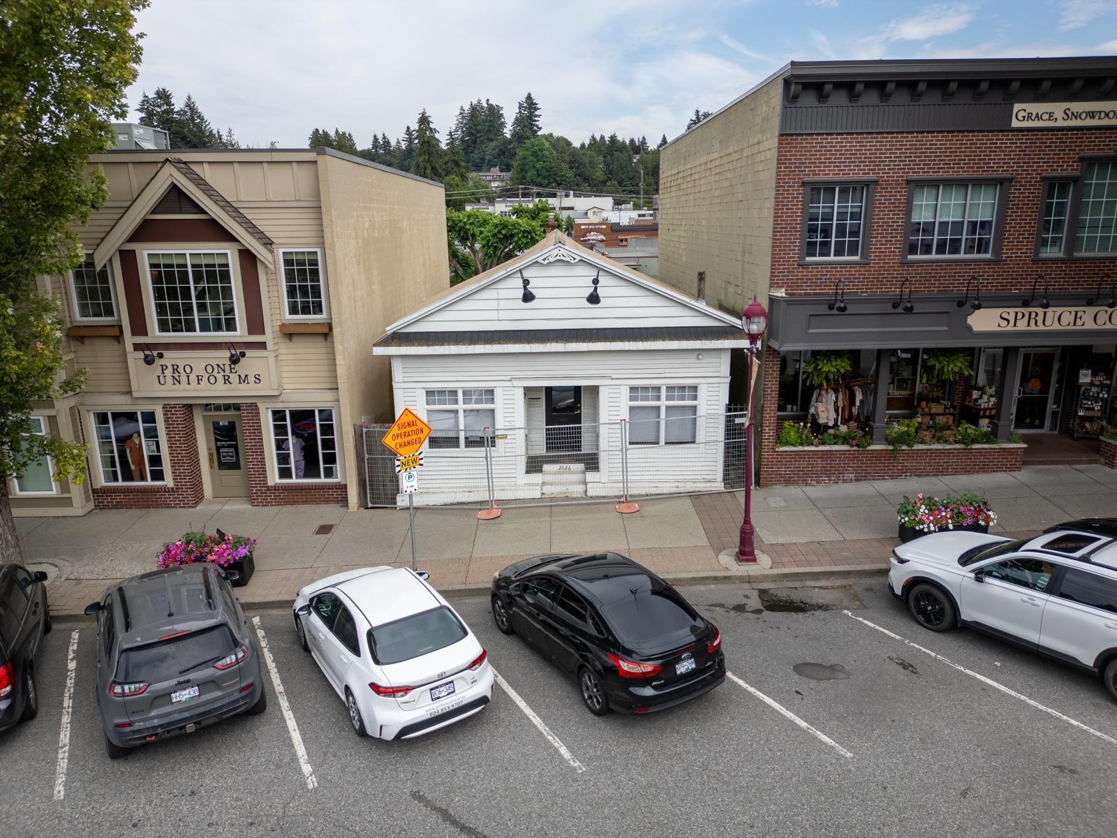 2626 MONTROSE AVENUE Abbotsford British Columbia Canada Sale commercial Effie Sachami HOMELIFE ADVANTAGE REALTY LTD,