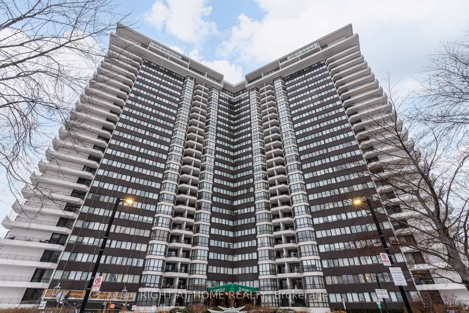 606 - 1333 Bloor Street Mississauga Ontario Canada Sale residential Olga Tomchin Right at Home Realty, Brokerage*