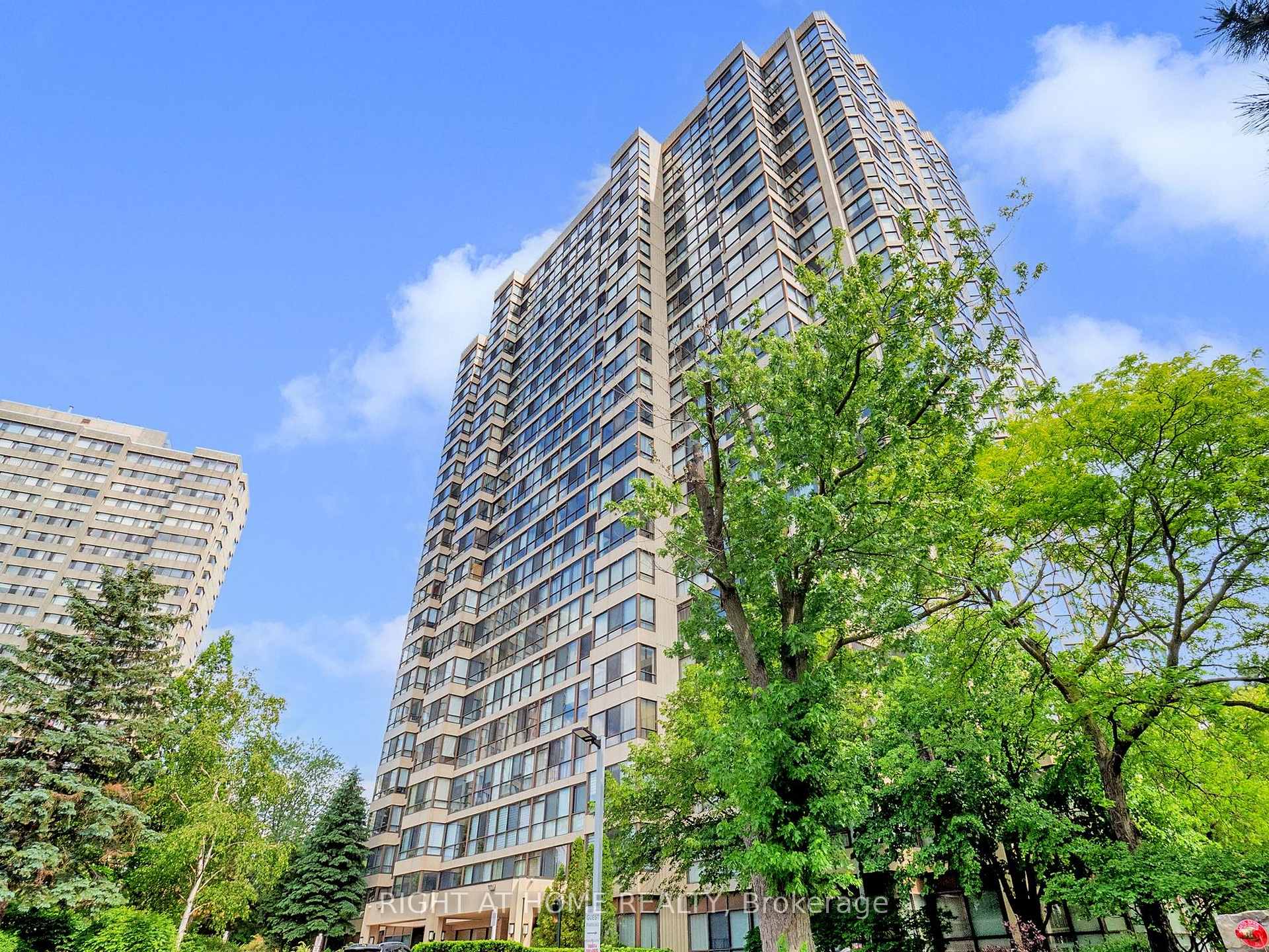 908 - 131 Torresdale Avenue Toronto Ontario Canada Sale residential Olga Tomchin Right at Home Realty, Brokerage*