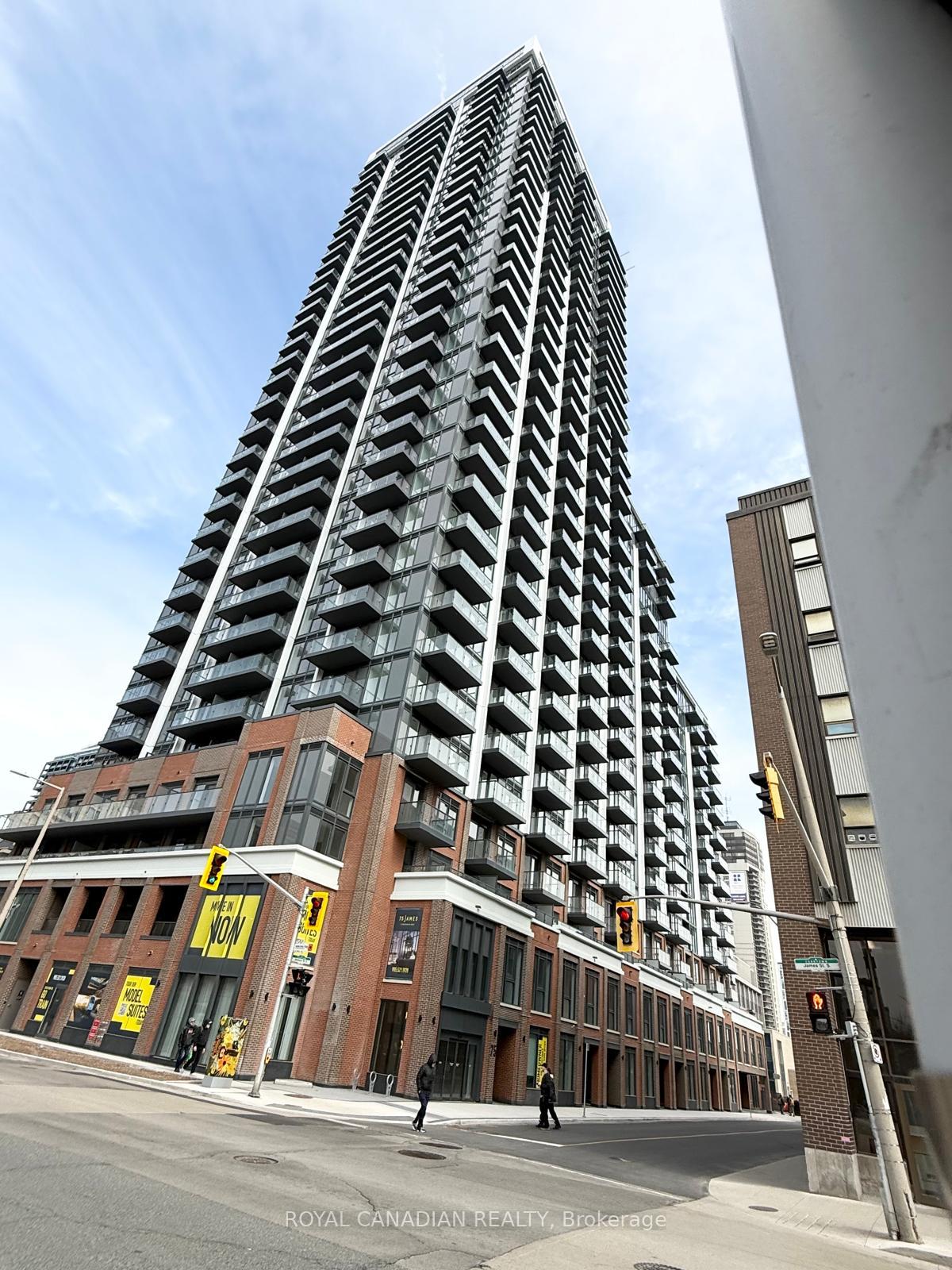 418 - 75 James Street S Hamilton Ontario Canada Rent residential Rosine Kengne ROYAL CANADIAN REALTY, BROKERAGE*
