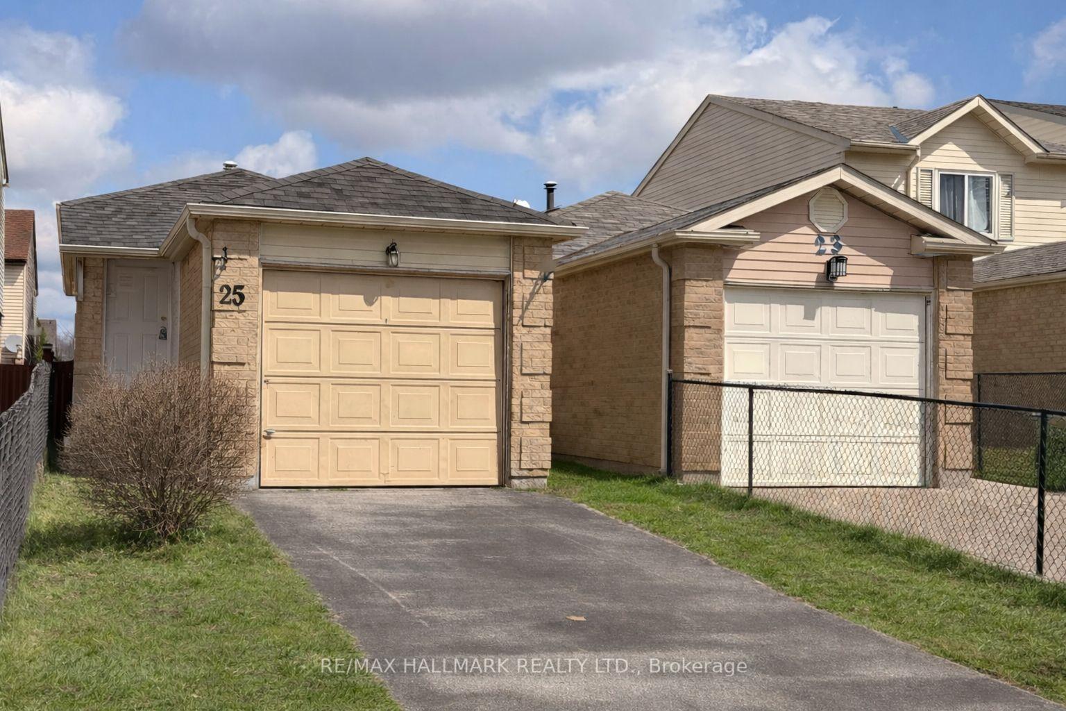 25 Lady Bower Crescent Toronto Ontario Canada Sale residential Bobby Alejandro RE/MAX Hallmark Realty Ltd., Brokerage*