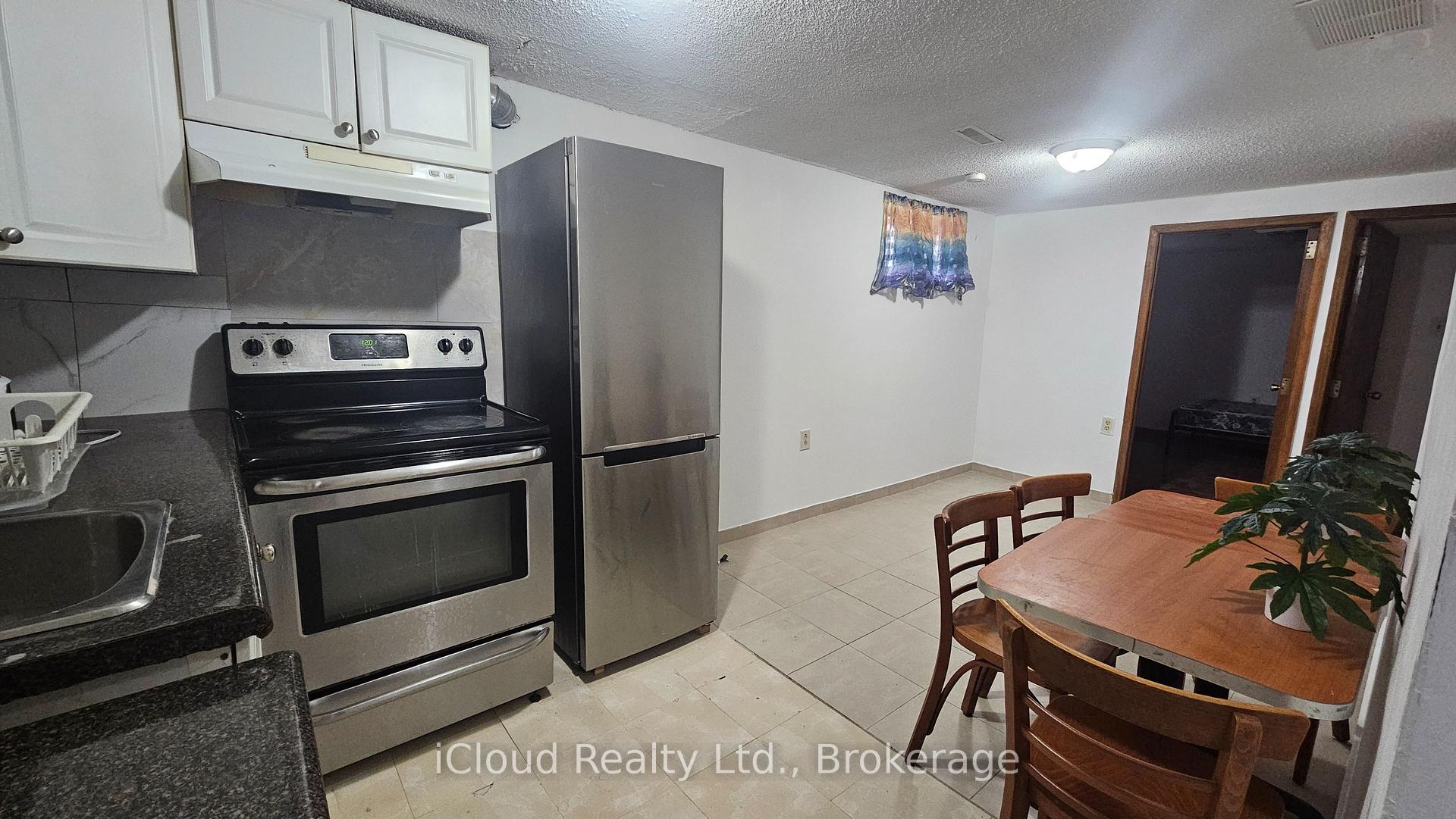 BSMNT - 39 Frey Crescent Toronto Ontario Canada Rent residential Heather Mackenzie Skybound Realty, Brokerage 