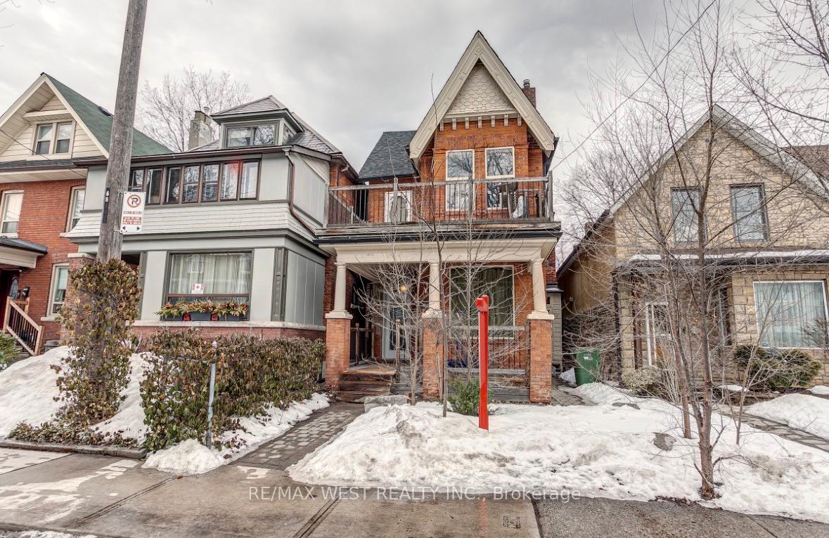 4 - 299 Pacific Avenue Toronto Ontario Canada Rent residential Bob Bahreinian Re/Max Connect Realty, Brokerage*