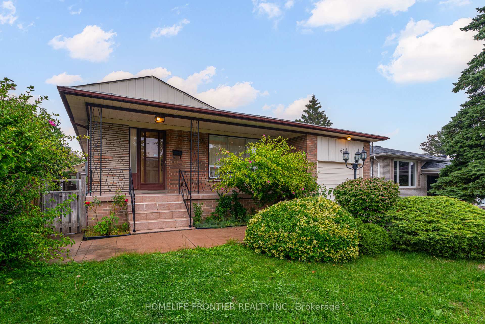 B - 62 clark Avenue Markham Ontario Canada Rent residential Amir Zareei HomeLife Frontier Realty Inc., Brokerage*
