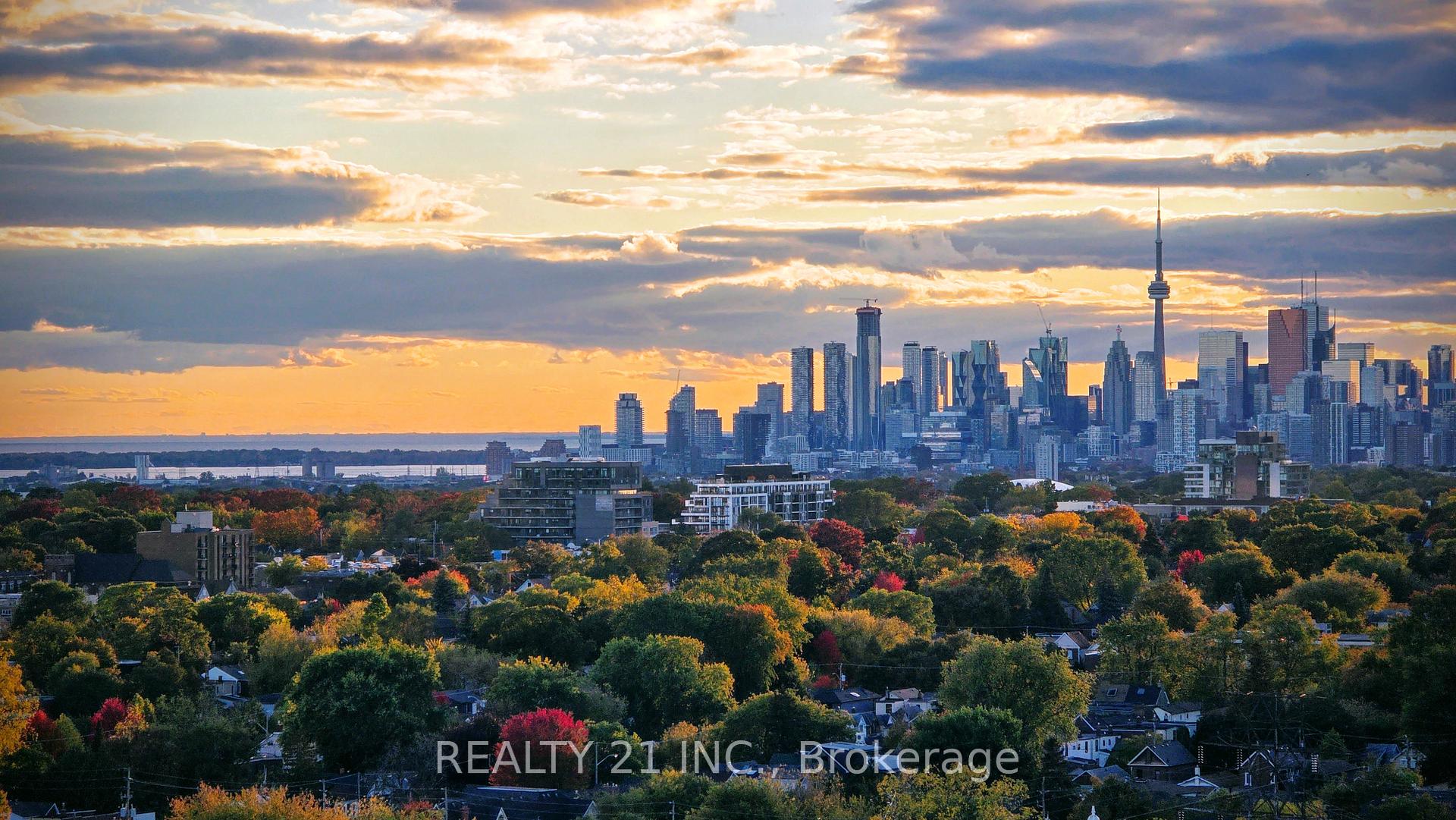 2103 - 5 Massey Square Toronto Ontario Canada Sale residential   BOYAL REALTY GROUP LTD. Brokerage*
