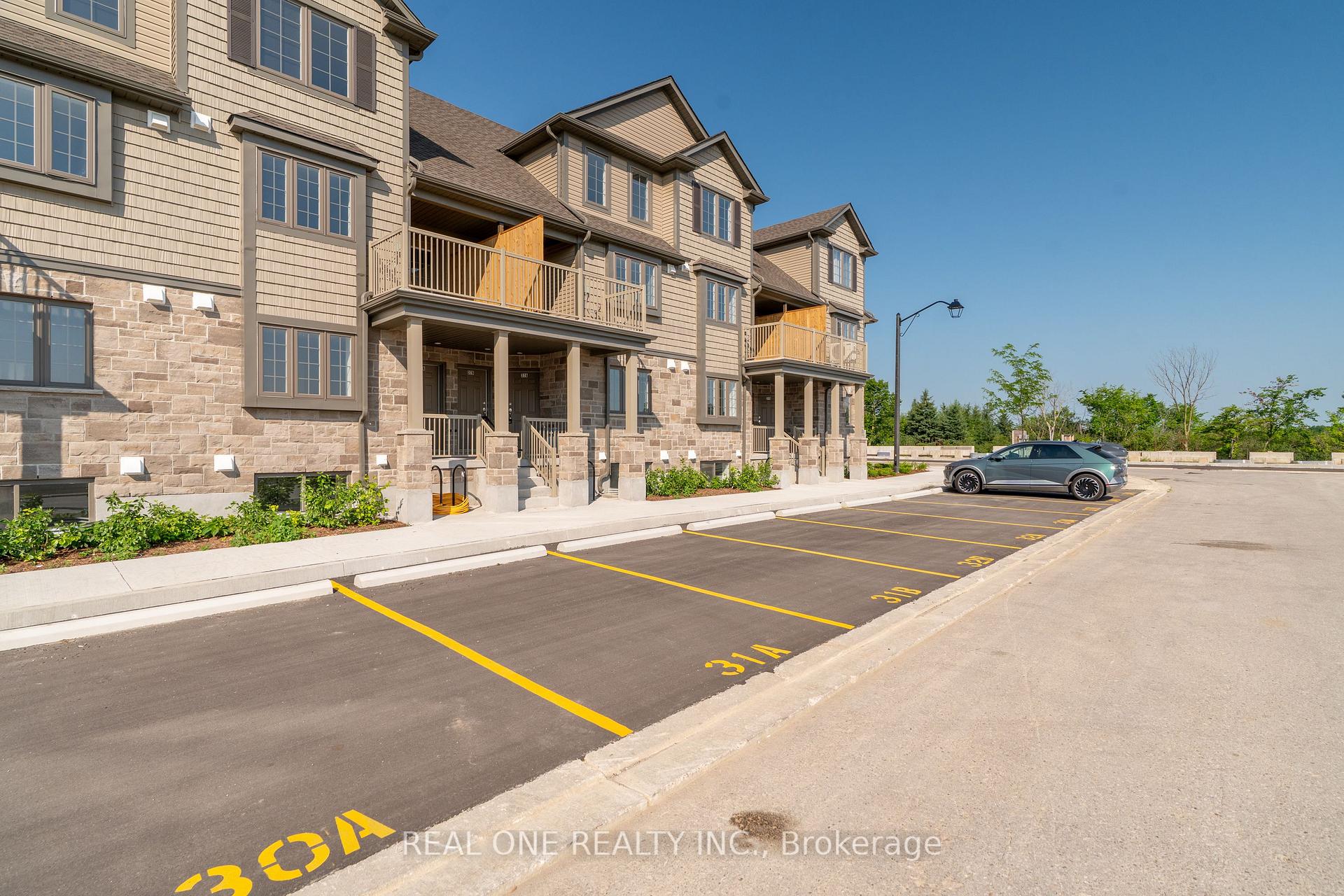 33A - 85 Mullin Drive Guelph Ontario Canada Sale residential Nasib Thind RE/MAX Real Estate Centre Inc., Brokerage*