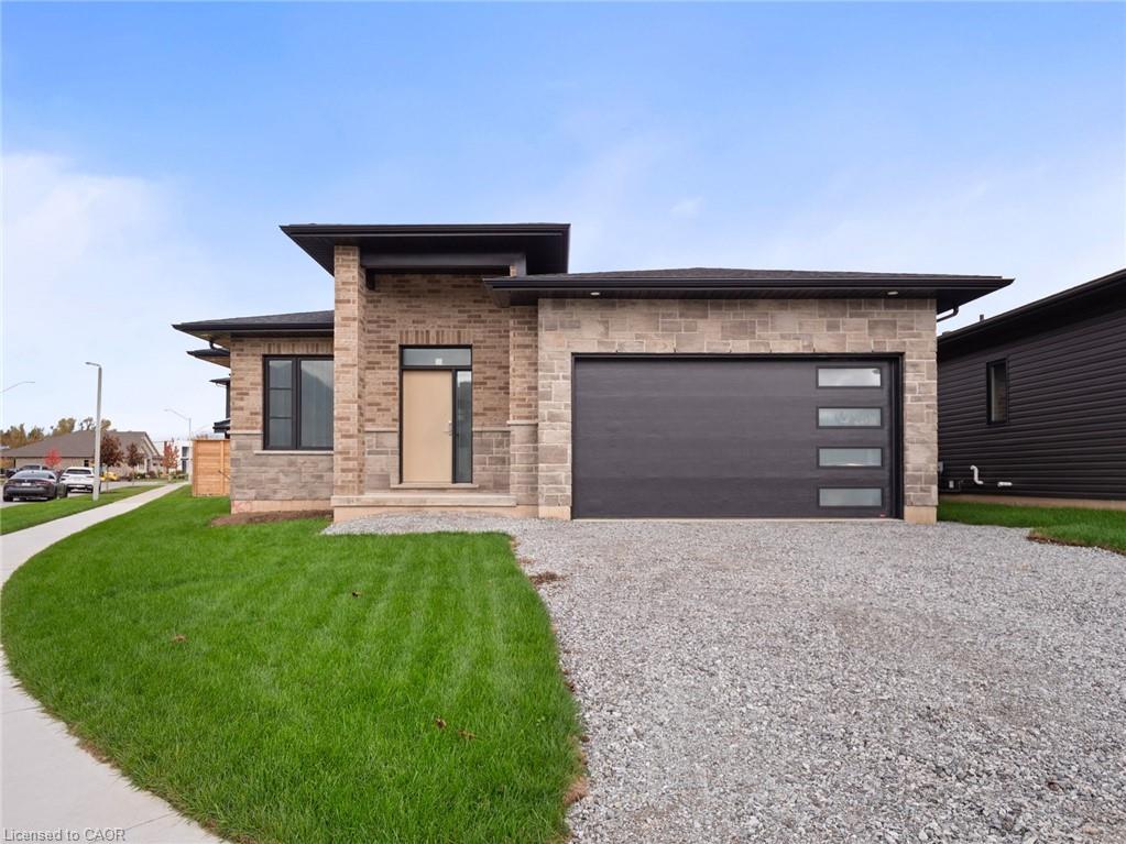 118 Willowbrook Drive Welland Ontario Canada Sale residential Kafayat Ayodele-Peters Right at Home Realty, Brokerage*