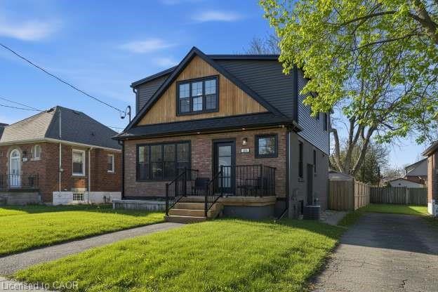 286 East 18th Street Hamilton Ontario Canada Sale residential   Sutton Group Innovative Realty Inc., Brokerage*