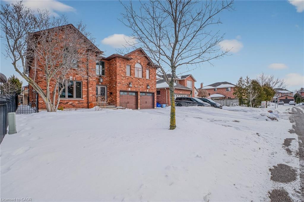 41 Candor Crescent Stoney Creek Ontario Canada Sale residential Nicholas Kazan RE/MAX Escarpment Realty*