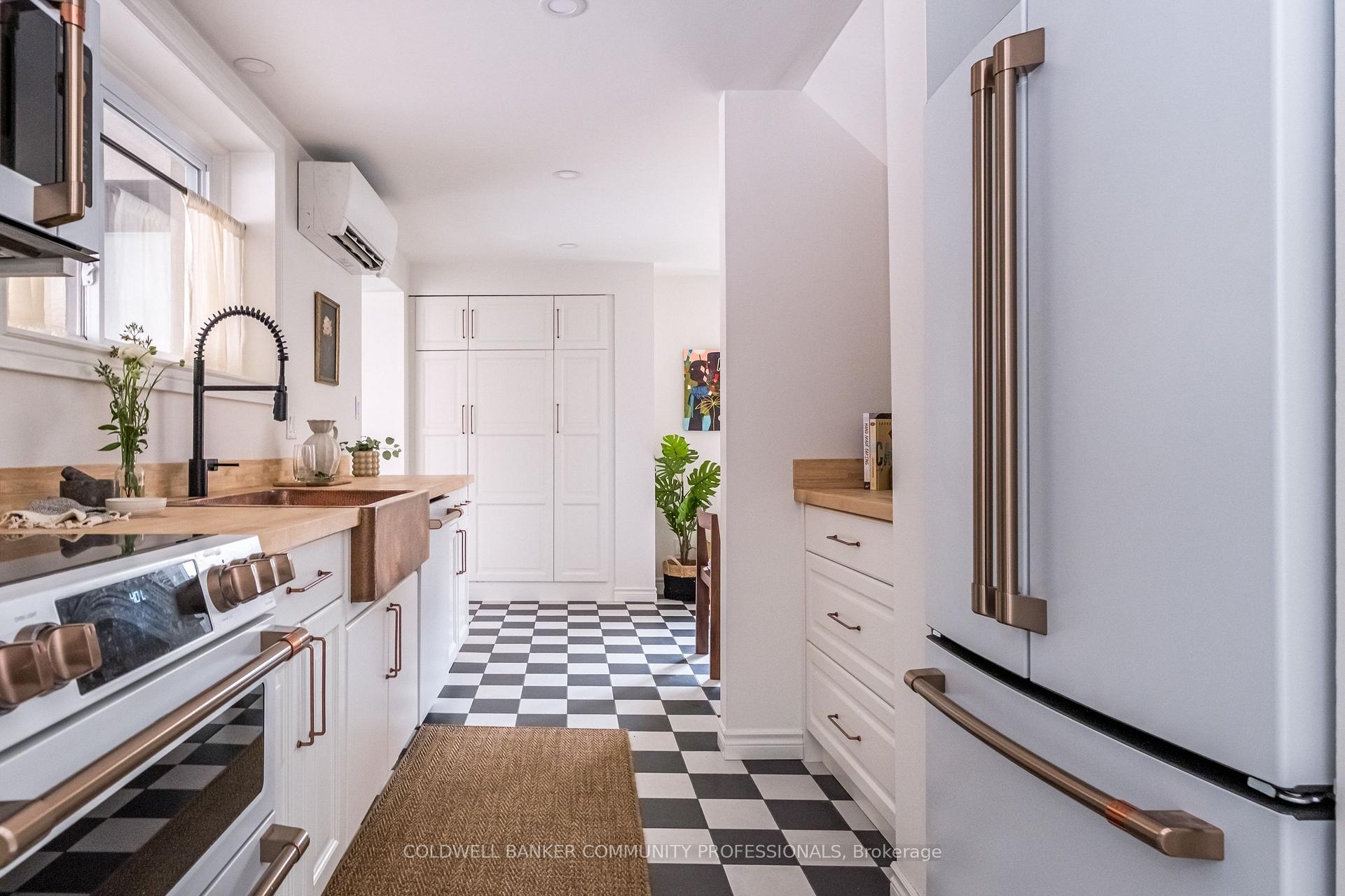 14 Reginald Street Hamilton Ontario Canada Sale residential   Sutton Group Innovative Realty Inc., Brokerage*