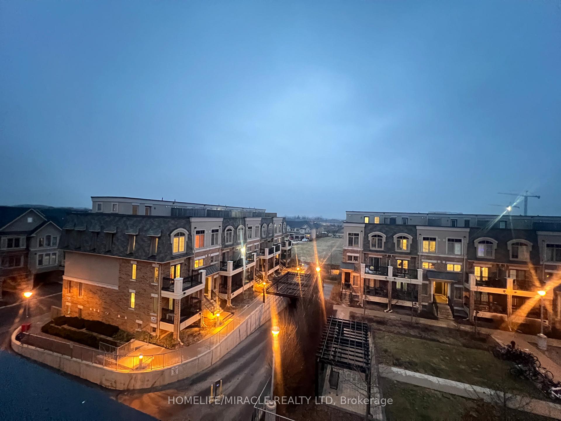 16 - 2441 Greenwich Drive Oakville Ontario Canada Rent residential Mario Angel HomeLife/Miracle Realty Ltd., Brokerage *
