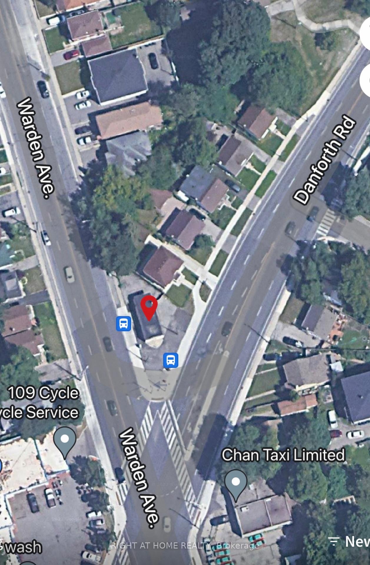 Unit 2 - Unit 2, 104 Danforth Road N Toronto Ontario Canada Lease commercial Heather Mackenzie Skybound Realty, Brokerage 