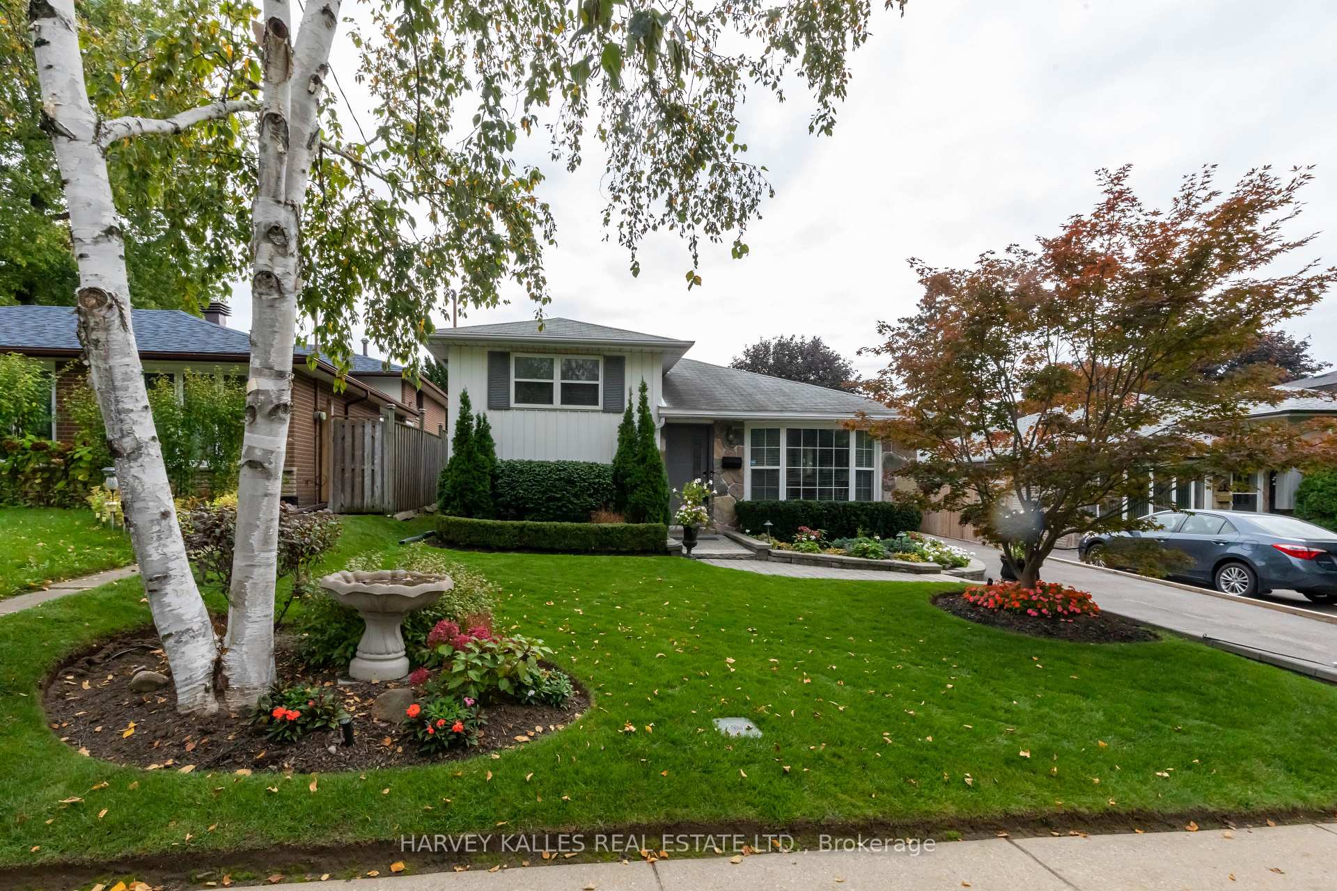 35 Manorglen Crescent Toronto Ontario Canada Sale residential   HomeLife Top Star Realty Inc., Brokerage *