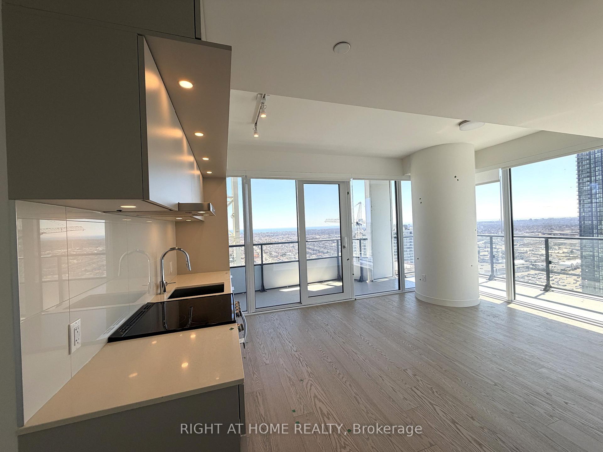 2511 - 448 Burnhamthorpe Road W Mississauga Ontario Canada Rent residential Gregory Schurrer Right at Home Realty, Brokerage*