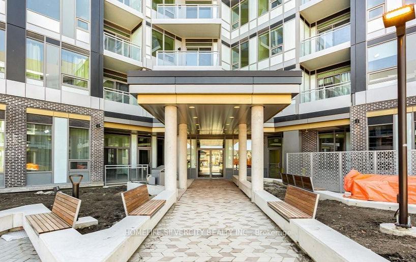 646 - 2501 Saw Whet Boulevard Oakville Ontario Canada Rent residential Harp Grewal HomeLife Silvercity Realty Inc., Brokerage*