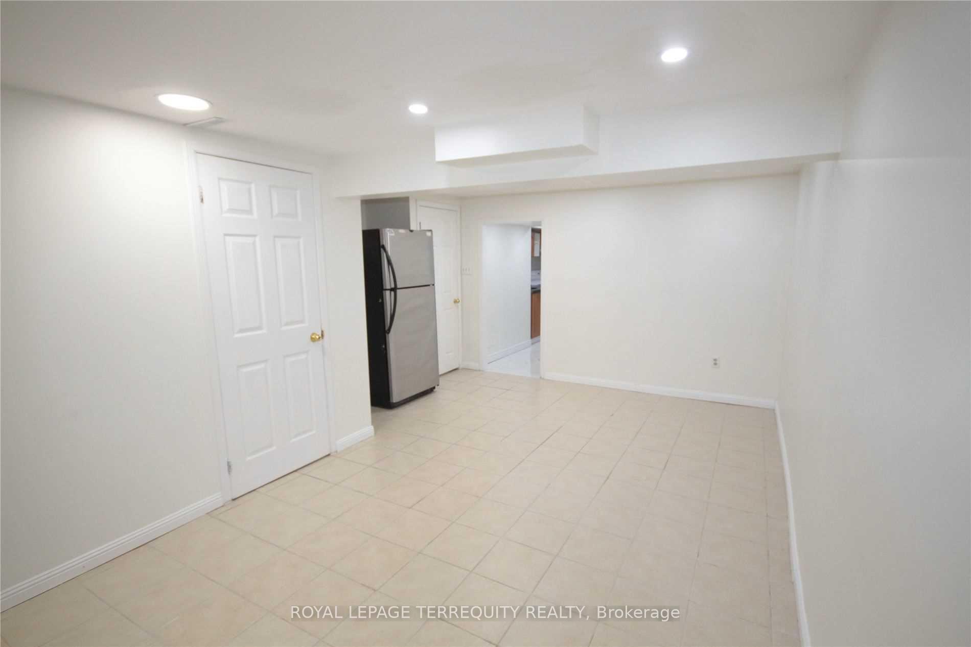 BSMNT - 111 Caronia Square Toronto Ontario Canada Rent residential Yuriy Balko Royal LePage Terrequity Realty Brokerage*