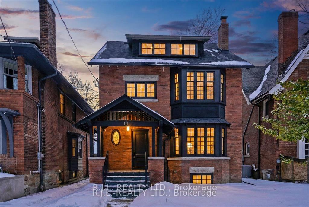 111 Roxborough Drive Toronto Ontario Canada Sale residential Kareem Henaway RE/MAX Metropolis Realty Brokerage*