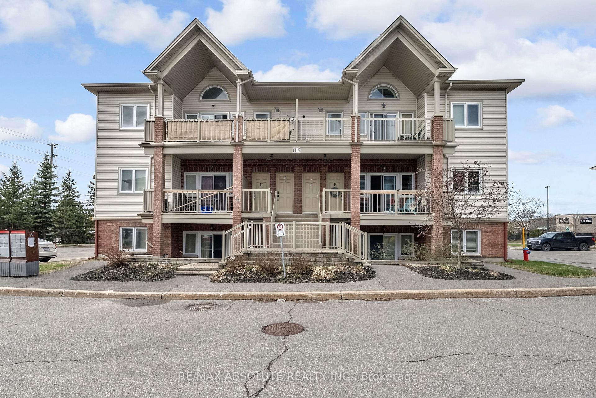 F - 1119 Stittsville Main Street Ottawa Ontario Canada Sale residential Jason Clement ROYAL LEPAGE TEAM REALTY