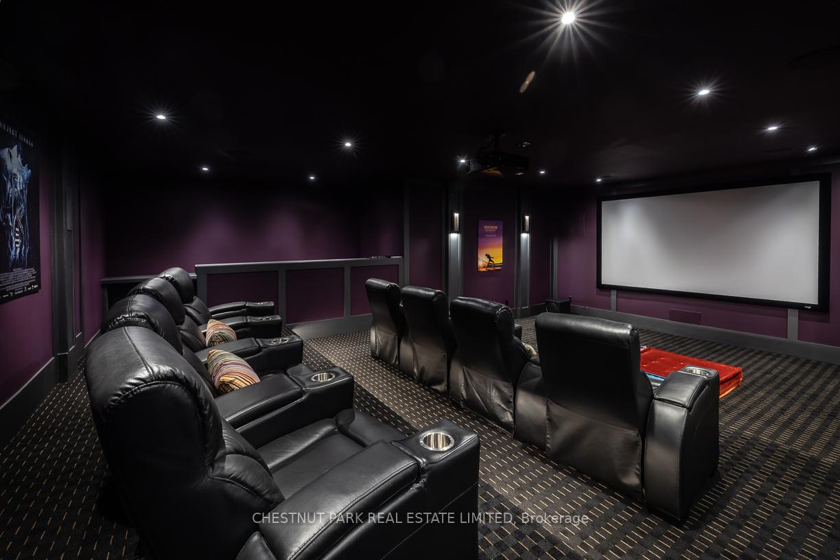6 Bedroom Single Family Home/House's Image 37