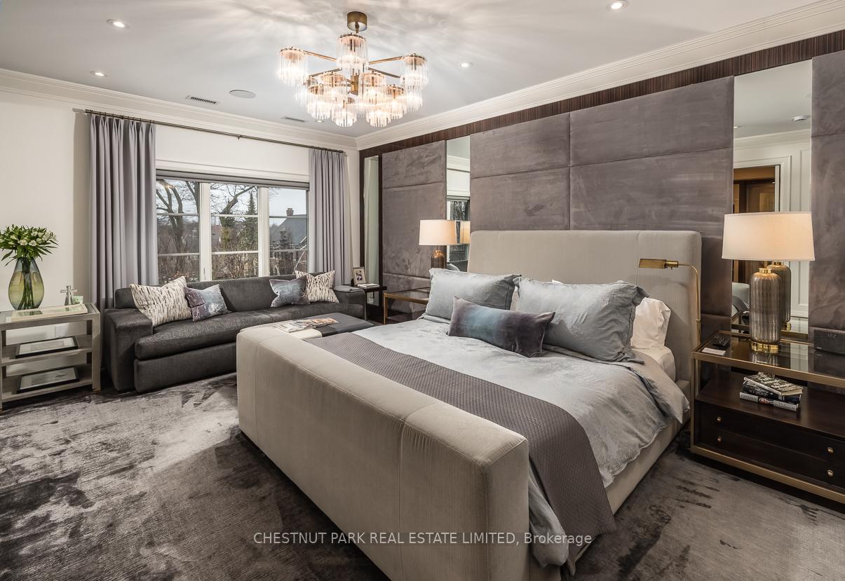 6 Bedroom Single Family Home/House's Image 22
